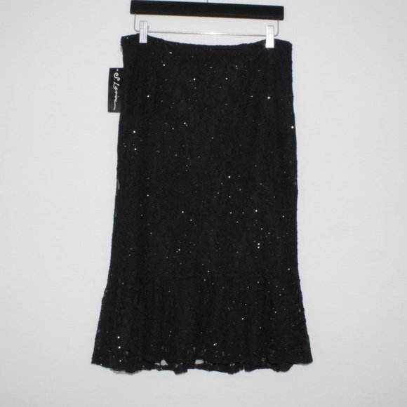 ⬇️$28 S. Levine Black Lace Skirt w/ sparkle shimmer - Picture 14 of 14